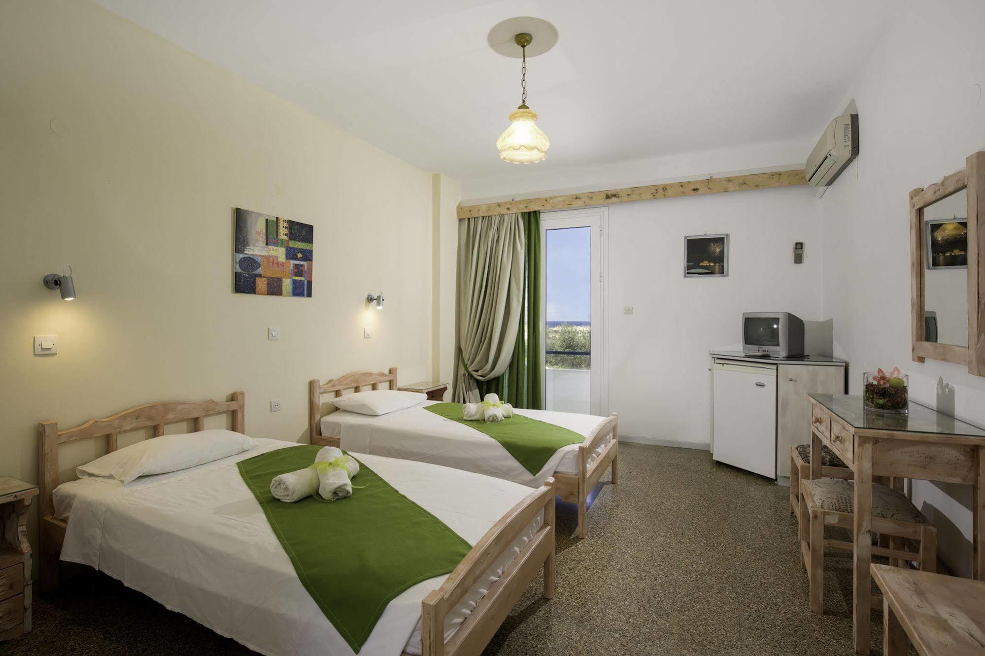 Kalathos Sun Hotel エクステリア 写真