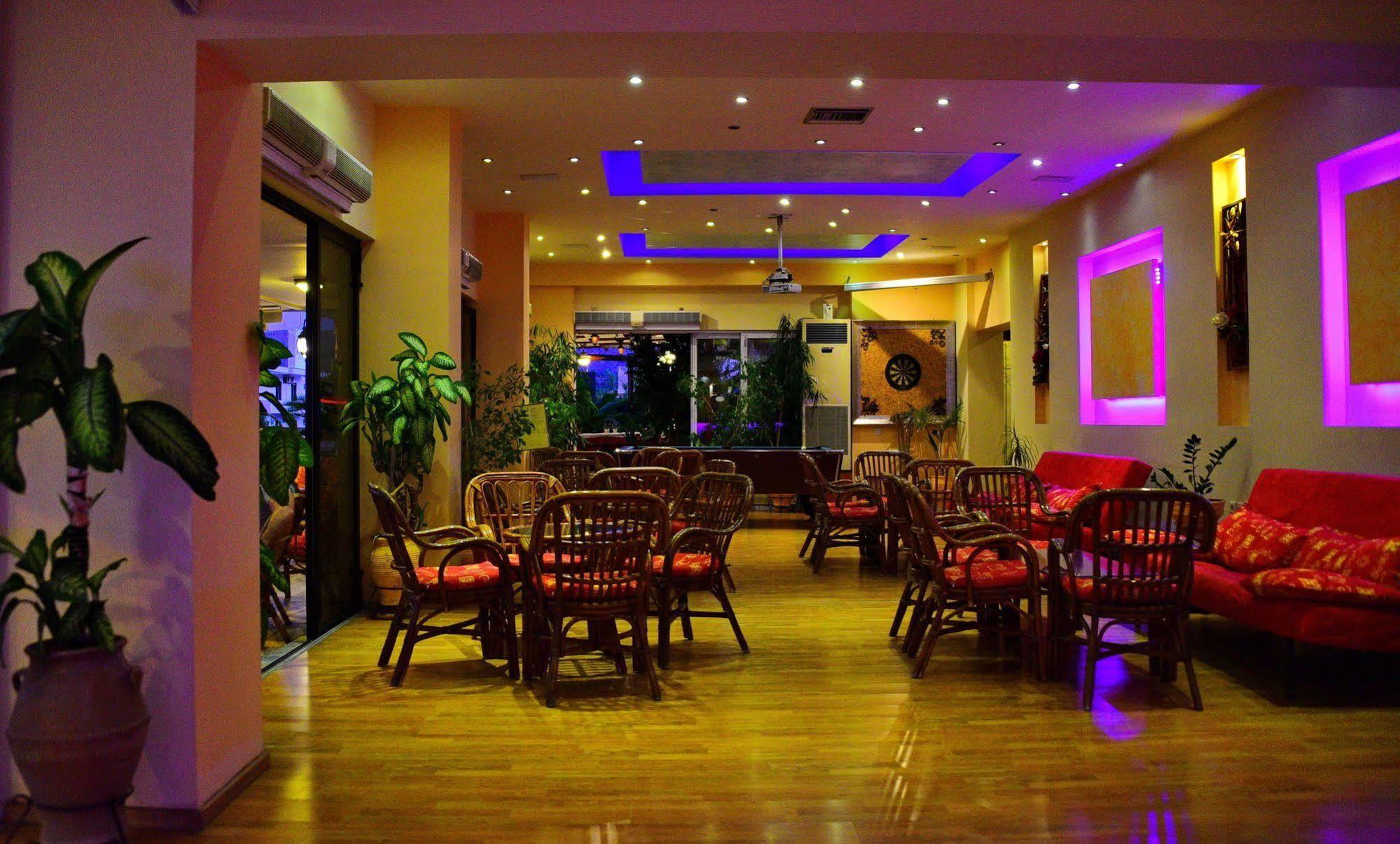 Kalathos Sun Hotel エクステリア 写真